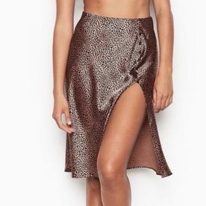 victoria’s secret satin leopard midi skirt